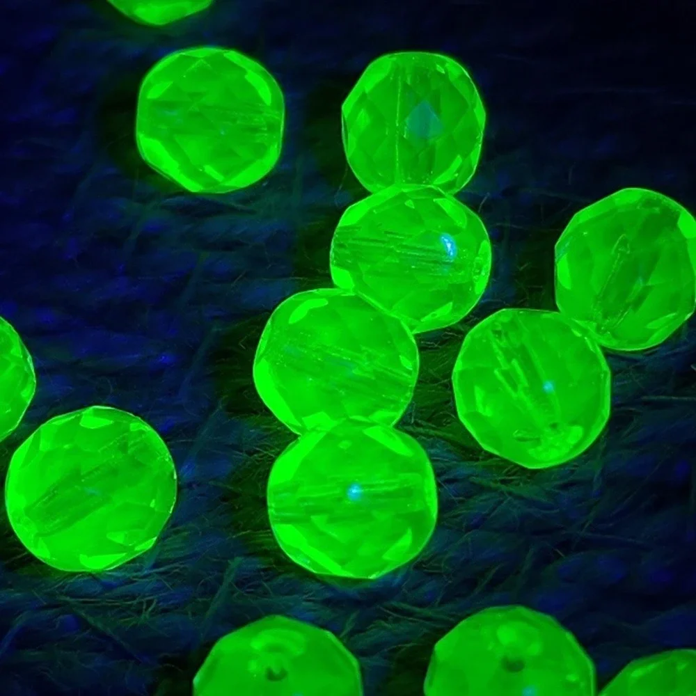 25pcs Vaseline Uranium 6MM Glass‎ Beads UV Light Reactive Firepolish Czech Glass